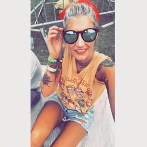 Meet your Posher, Tisha